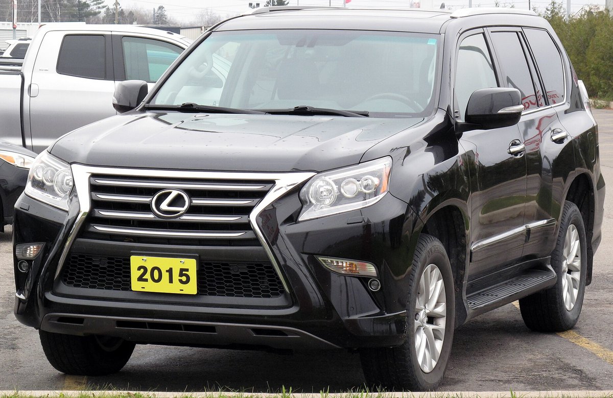 Чёрный Lexus GX 460 после рестайлинга, вид спереди